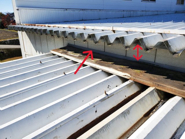 豊丘村工場雨漏り改修　箱樋撤去後