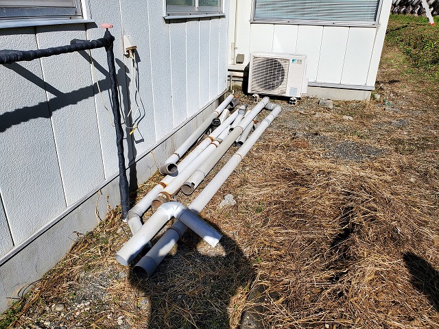 既存雨樋撤去撤去します