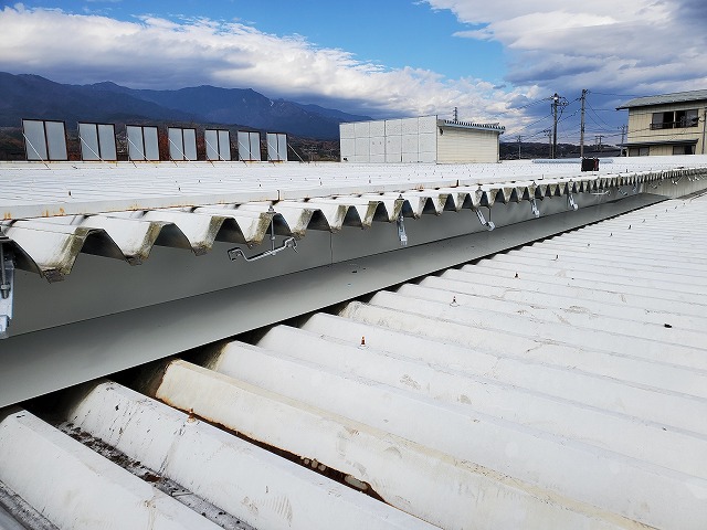 面戸と水切を取り付けます