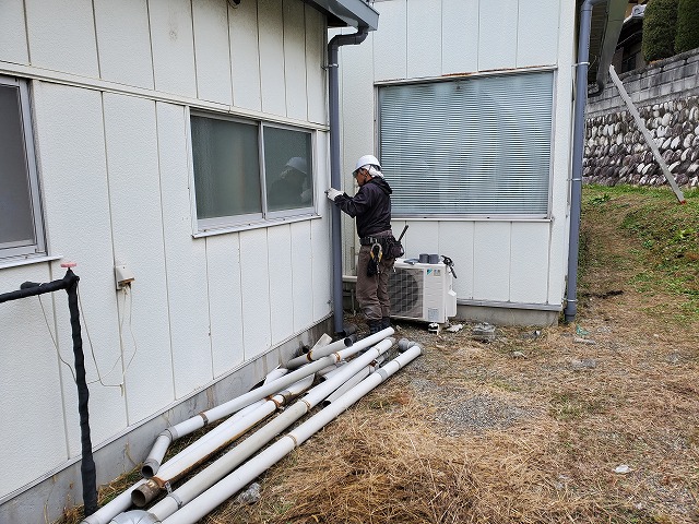 箱型雨樋設置していきます