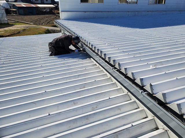 面戸を取り付けていきます