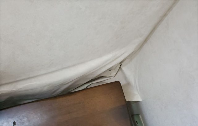 屋内_クロス剥がれ2