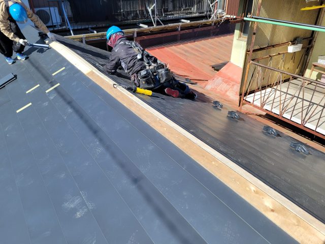 A邸葺替え_貫板取替え