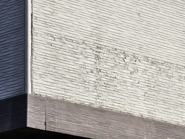 駒ヶ根市N邸_施工前-ベランダ外壁