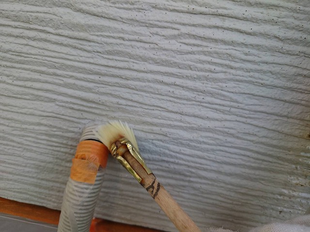 伊那市整体院外壁屋根塗装外壁下塗り2