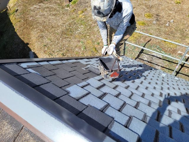 飯田市HH様屋根_シーラー面中塗り