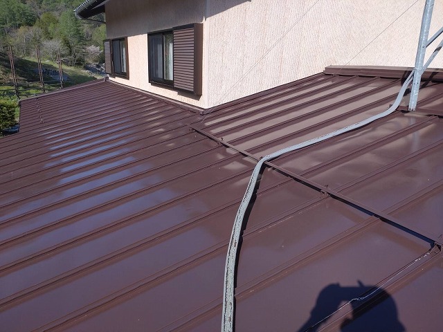 木曽町開田トタン屋根下塗り5