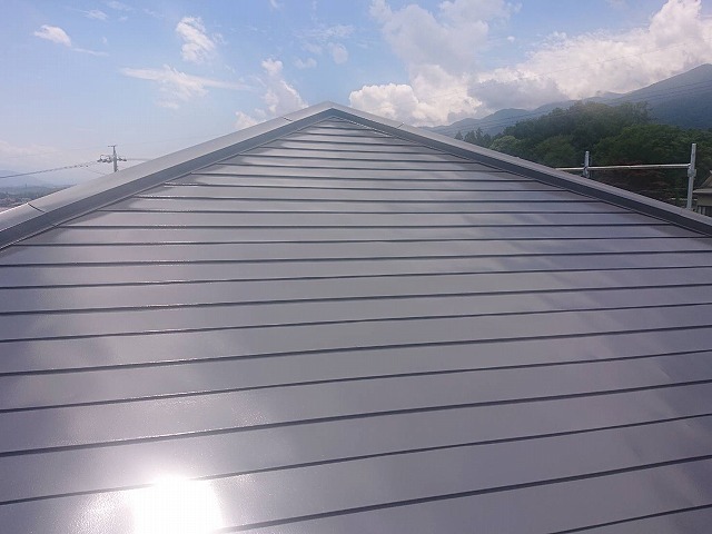 伊那市整体院外壁屋根塗装屋根上塗り3