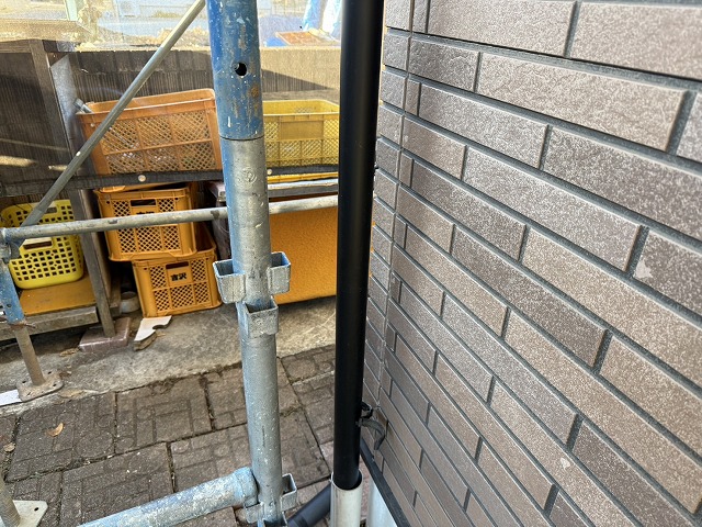 劣化して外れていた雨樋交換メンテナンスの施工完了状況