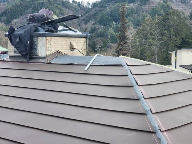 阿智村屋根カバー_棟