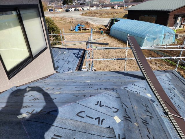 阿智村屋根カバー_下屋根ルーフィング