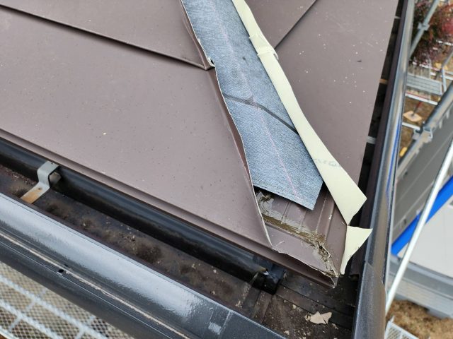 阿智村屋根カバー_下屋根棟返し