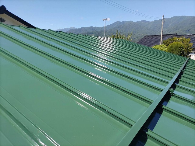 伊那市東春近 倉庫屋根上塗り7