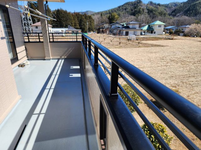 阿智村屋根カバー_手摺取付け完成2