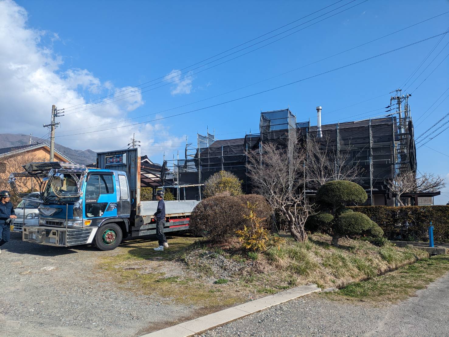 komaganesi-yanegaijheki-Mtei-asibabarasi