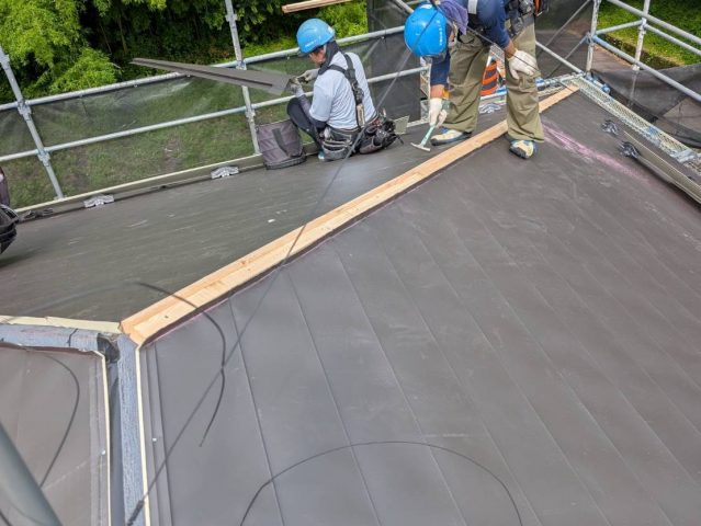 伊那市T邸屋根カバー棟板金工事