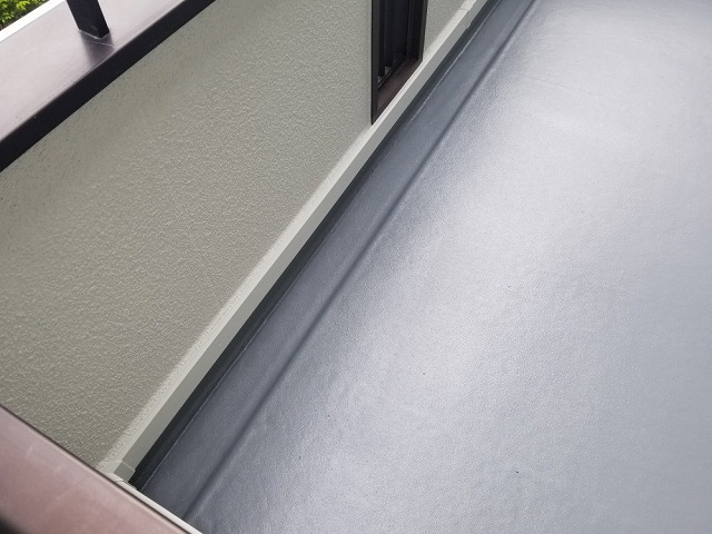 超速硬化ウレタンスプレー防水完成です