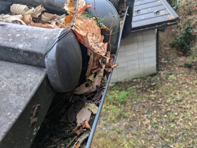 下條村S邸雨樋施工前