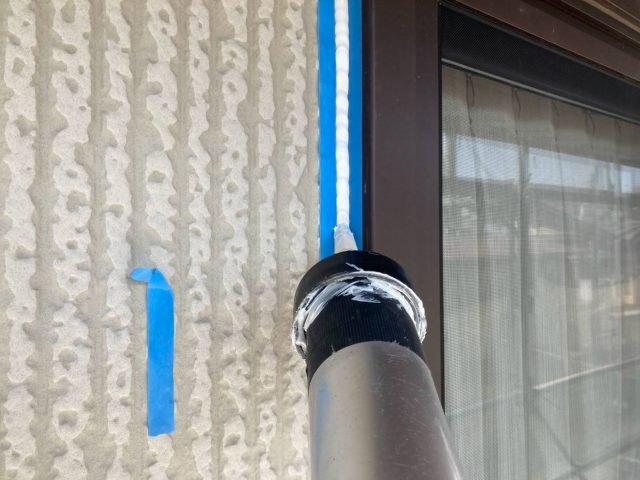 伊那市境K邸目地に新しいコーキング材充填