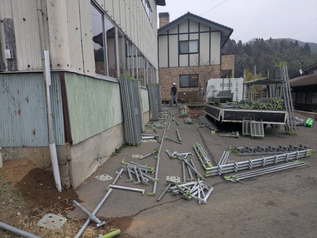 駒ヶ根市中沢M邸足場組立