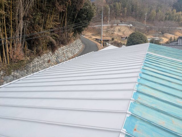 駒ヶ根市中沢M邸下塗り