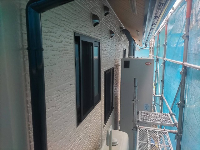 伊那市富県ALC外壁塗装上塗り4