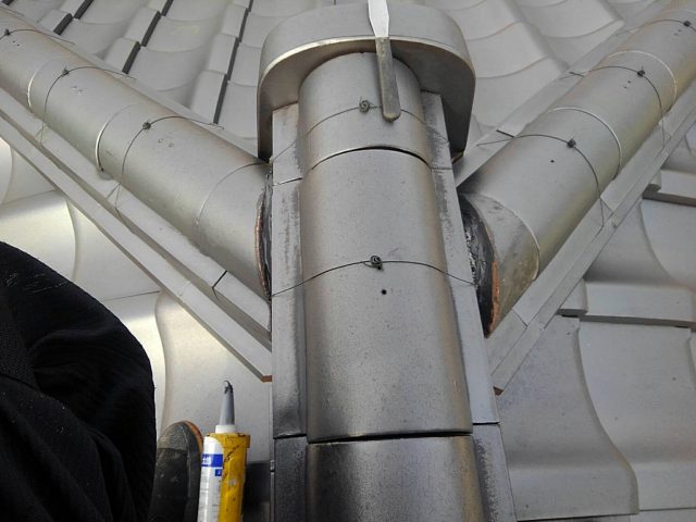 瓦_下り棟1_補修