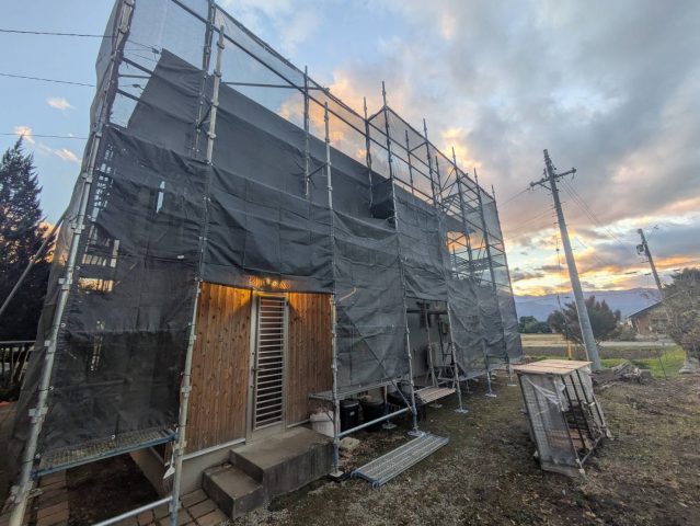 伊那市U邸足場設置