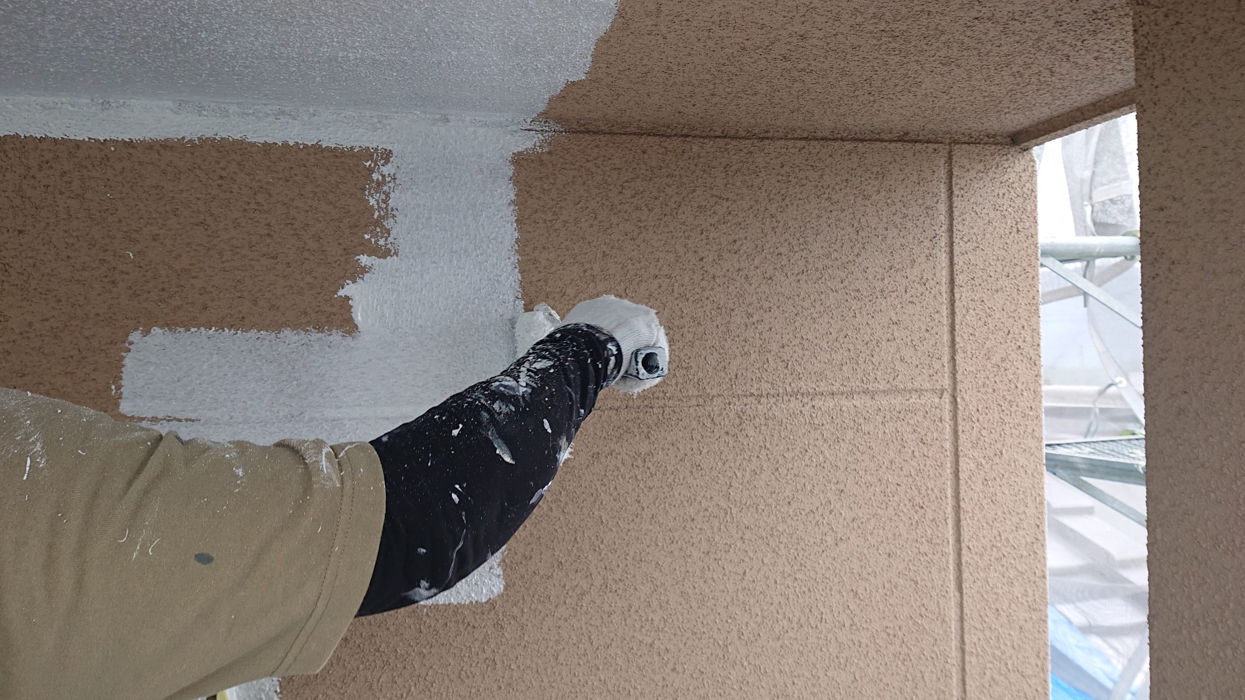 松川町サンワ外壁塗下塗り4