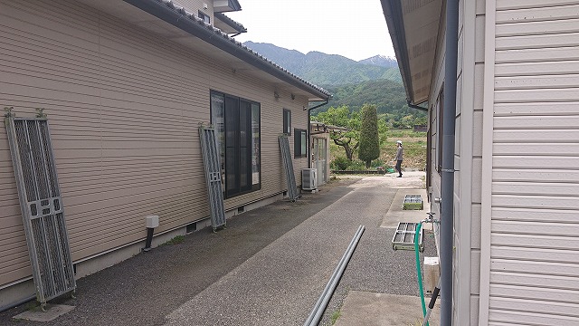 飯島町　多彩色　足場2