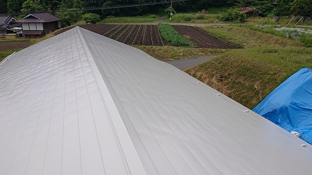 飯島町　倉庫遮熱　下塗り4