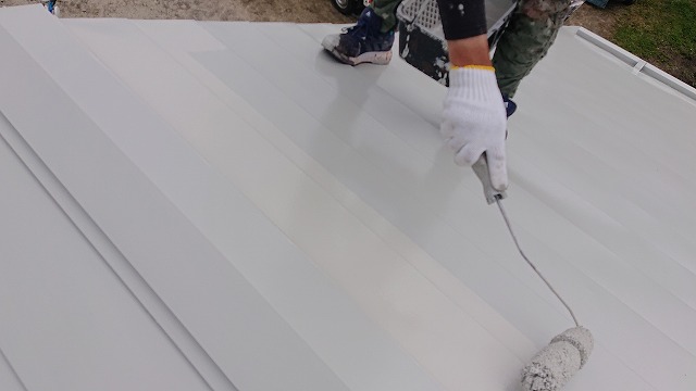 飯島町　倉庫遮熱　上塗り1