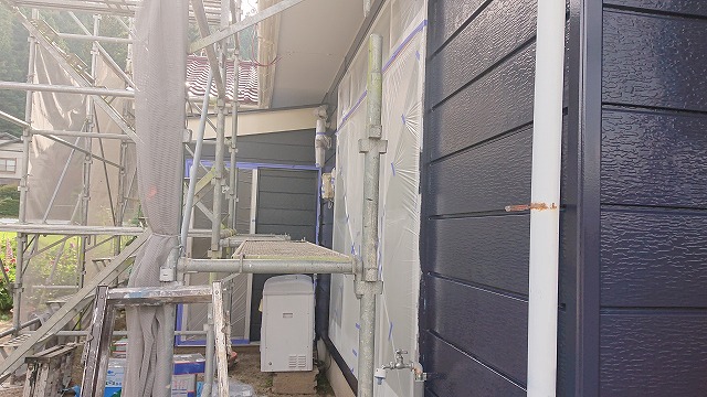 駒ケ根市下平外壁塗装中塗り7
