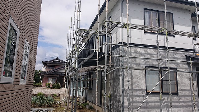 駒ケ根市屋根壁遮熱足場5