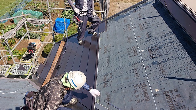 駒ケ根市屋根カバー板金3