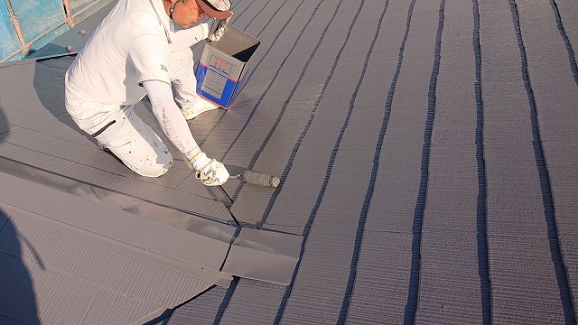 松本市アパート梨の木屋根上塗り5