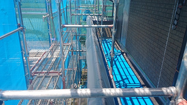 駒ケ根市急屋根外壁塗装養生2
