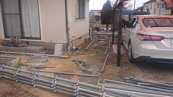 駒ケ根市下平コロニアル1屋根塗装足場