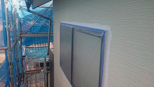 駒ケ根市外壁屋根塗装赤穂外壁中塗り3