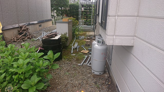 飯田市上殿岡　屋根外壁木部塗装足場1
