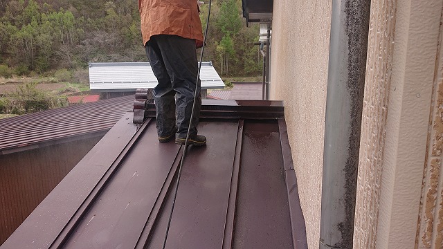 木曽町開田トタン屋根塗装洗浄4