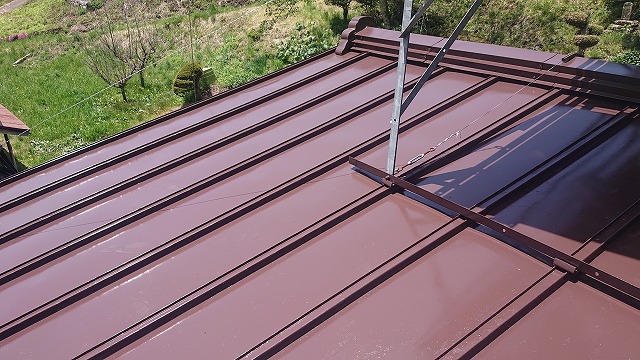 木曽町開田トタン屋根上塗り1
