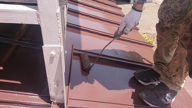 木曽町開田トタン屋根下塗り3