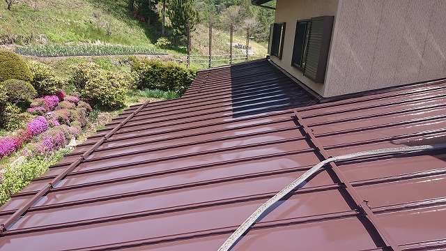 木曽町開田トタン屋根下塗り4