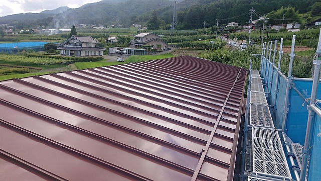 飯田市大瀬木柿ハウス上塗り3