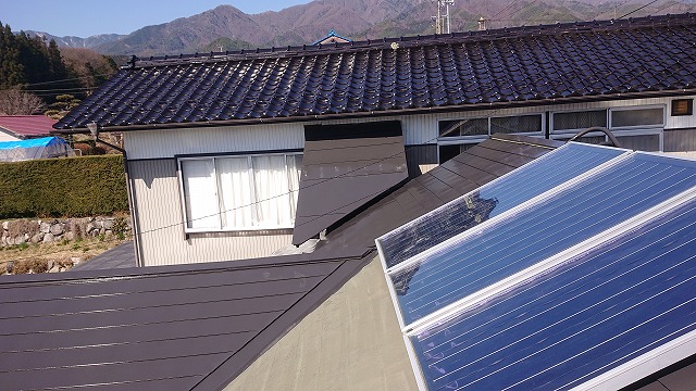 中川村トタン屋根塗装下塗り3