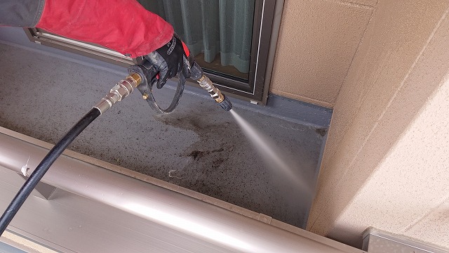 松川町サンワ外壁塗装洗浄作業2