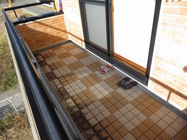 箕輪町S邸ベランダ施工前