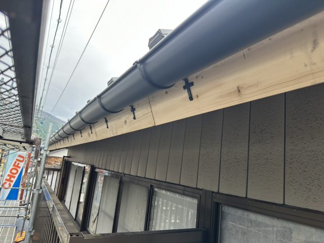 平谷村屋根カバー雨樋交換