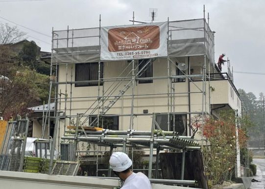 下條村N様邸_屋根カバー_足場